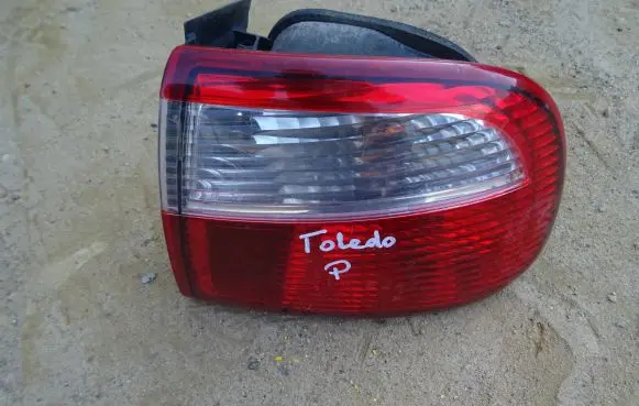 Seat Toledo II (1M) Rear/tail lights 1M5945096B