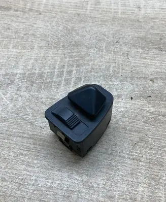 BMW 3 E46 Wing mirror switch 83736919