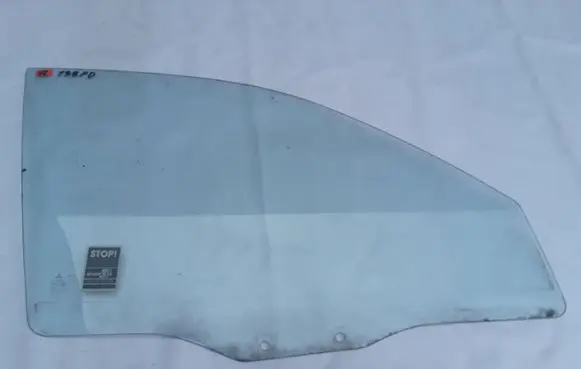 Mitsubishi Galant Front door window glass four-door 43R00033 M273AS2DOT20