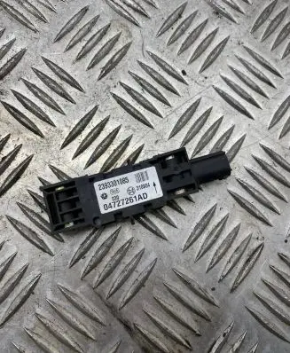 Chrysler Voyager Airbag deployment crash/impact sensor 04727261AD 2393301085