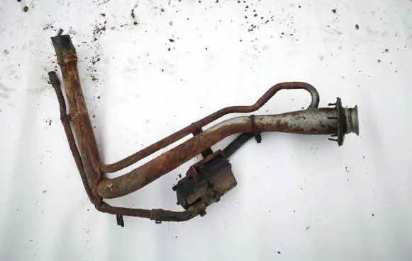 Fuel tank filler neck pipe