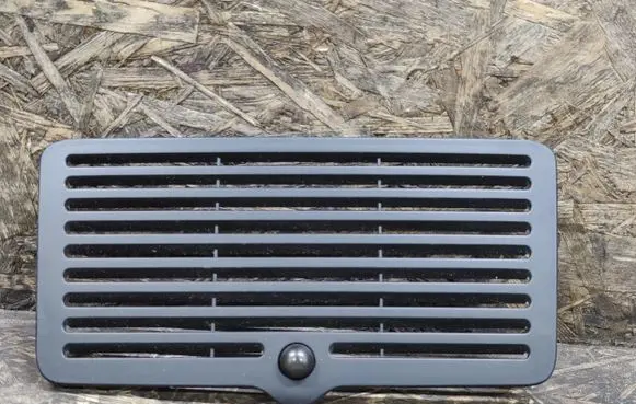 Maserati Quattroporte Dash center air vent grill 225805