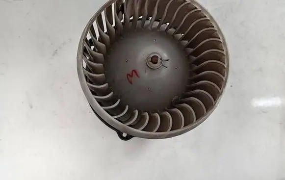 Land Rover Discovery 3 - LR3 Heater fan/blower 1736006902 173.60069.02