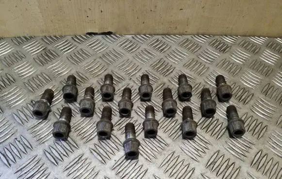 Audi TT TTS Mk2 Nuts/bolts 