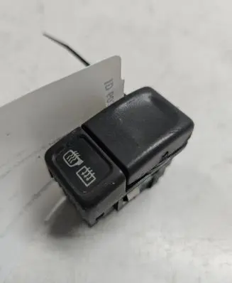 Volvo S70 V70 V70 XC Windscreen/window heater switch 9162952