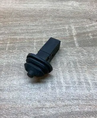 BMW 3 E90 E91 Fuel tank opening switch 8228939 82289392