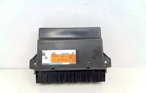 Ford Kuga I Comfort/convenience module 8M5T19G481 5WK48777K