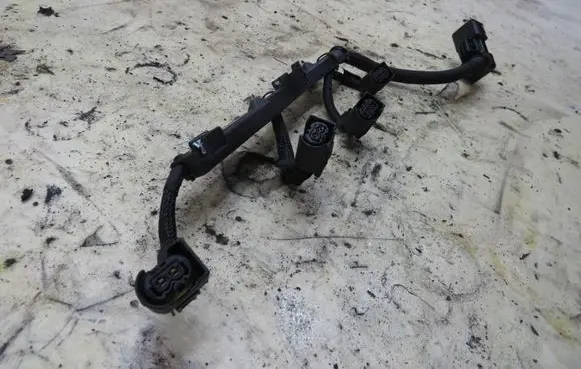 Toyota Avensis T270 Fuel injector wires 732000208