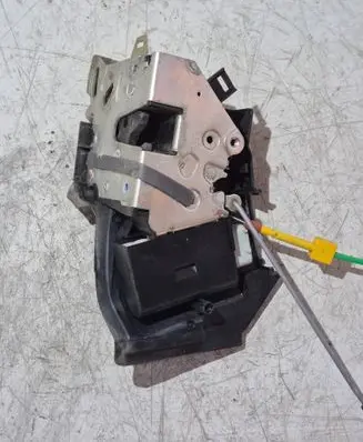BMW 5 E39 Front door lock
