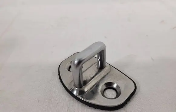 Skoda Octavia Mk2 (1Z) Rear door lock loop/hook striker 1Z0837033C