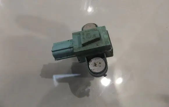 Audi A6 S6 C6 4F Airbag deployment crash/impact sensor 4F0955557