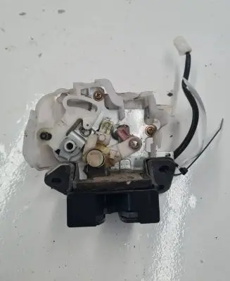 Loading door lock