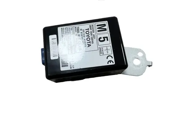 Toyota RAV 4 (XA40) Door central lock control unit/module 8974042050 61B706000 ER004964110