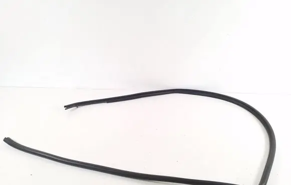 Lexus CT 200H Front door rubber seal 6231276010