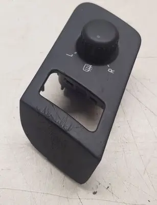 Wing mirror switch