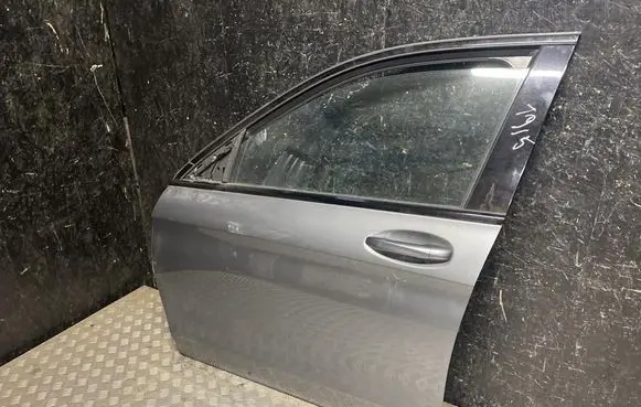 Mercedes-Benz GLC X253 C253 Front door 