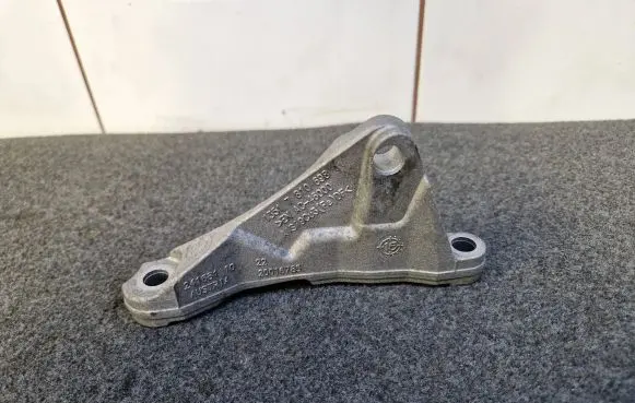 BMW X5 F15 Fuel pump bracket 7810698