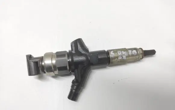 Subaru Outback Fuel injector 16613AA020