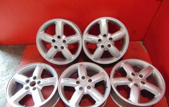 Hyundai Santa Fe R17 alloy rim 529102B170