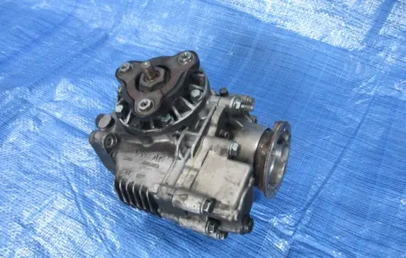 Audi A3 S3 8P Gearbox transfer box case 02M409053AQ 111104