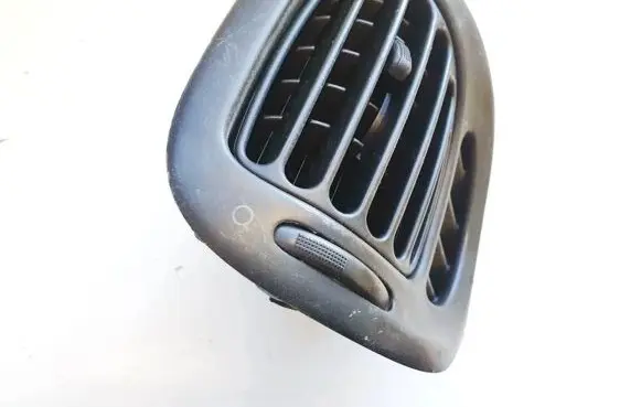 Citroen Xsara Picasso Dash center air vent grill 9631280177