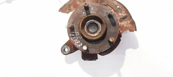 Mazda 626 Front wheel hub