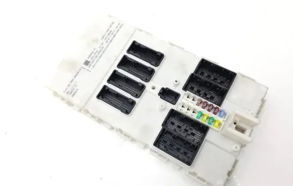 BMW 2 F22 F23 Central body control module 9352862 50WL17F02 FEMLR01ZB7