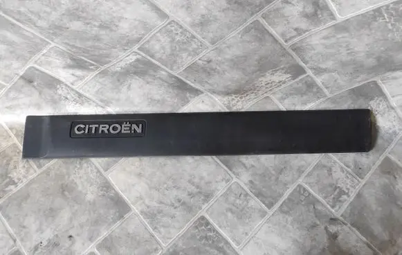 Citroen Berlingo Front door trim (molding) 9619030577
