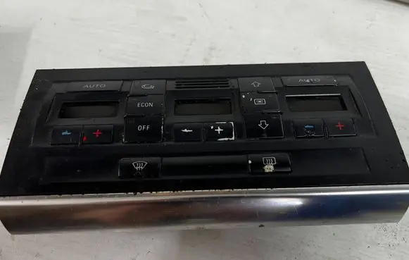 Audi A4 S4 B7 8E 8H Climate control unit 8E0820043AJ