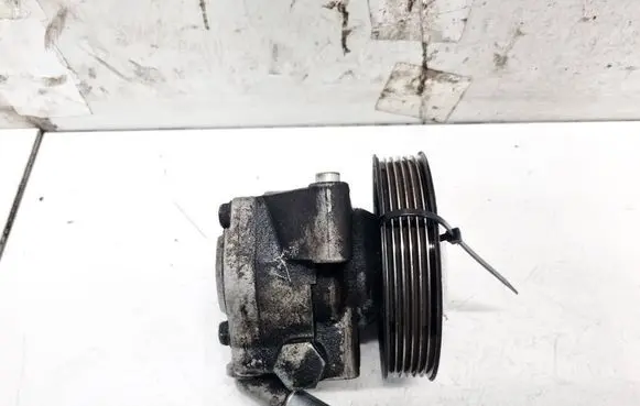 Ford Mondeo MK IV Power steering pump 6G913A733CA 6G91-3A733-CA