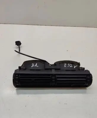 BMW 7 E32 Dash center air vent grill 1390926 11585249 1390932