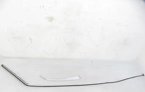 Mercedes-Benz W123 Roof trim bar molding cover