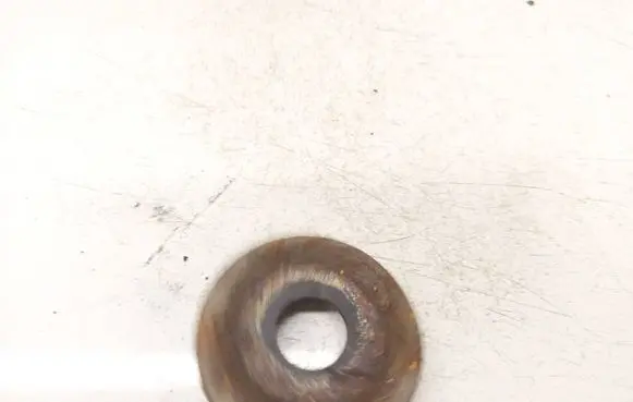 Toyota Avensis T270 Front coil spring rubber mount