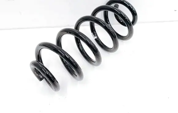 Volvo XC40 Rear coil spring 31658710