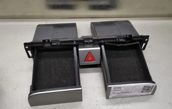 Volkswagen PASSAT B6 Dashboard storage box/compartment 3C0858407