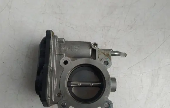 Hyundai Elantra Throttle valve 351002E00