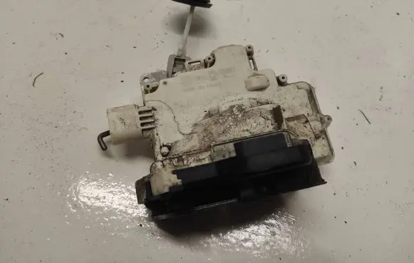 Audi A4 S4 B7 8E 8H Rear door lock 8E839015AA