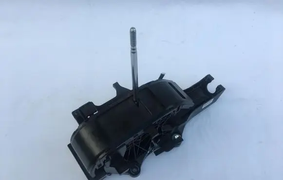 Toyota Hilux VIII Gear selector/shifter in gearbox 