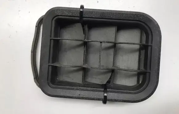 BMW Z4 E85 E86 Quarter panel pressure vent 6909340