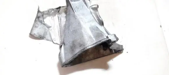 Audi A4 S4 B5 8D Engine mounting bracket 8d0199388g