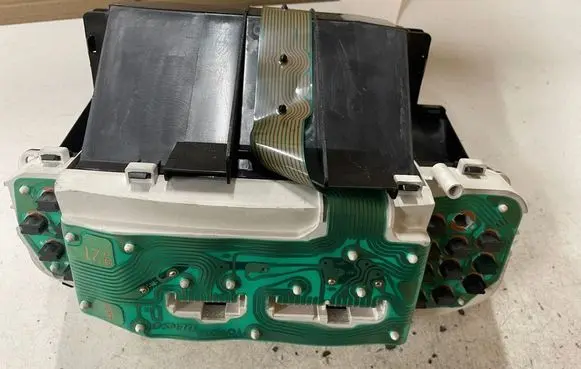 Toyota Yaris Verso Speedometer (instrument cluster) 8380052510 4573000421