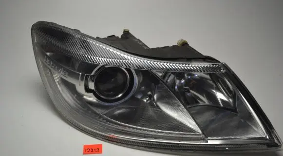 Skoda Octavia Mk2 (1Z) Headlight/headlamp 7L6941329B 5DF00936815 24696000