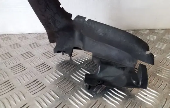 Volvo XC60 Intercooler air channel guide 31294172