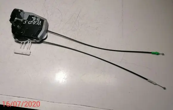 Toyota Verso-S Rear door lock