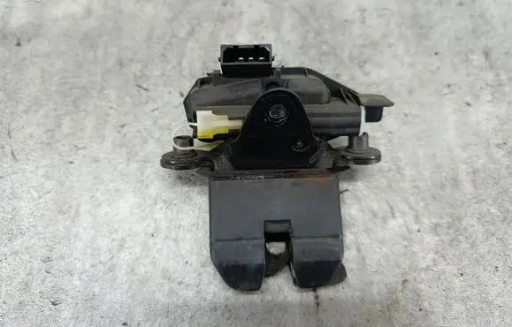 Skoda Roomster (5J) Tailgate lock latch 5J0827501B