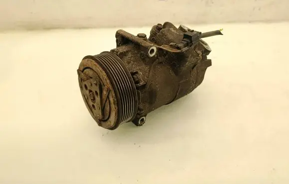 Nissan Qashqai+2 Air conditioning (A/C) compressor (pump) 