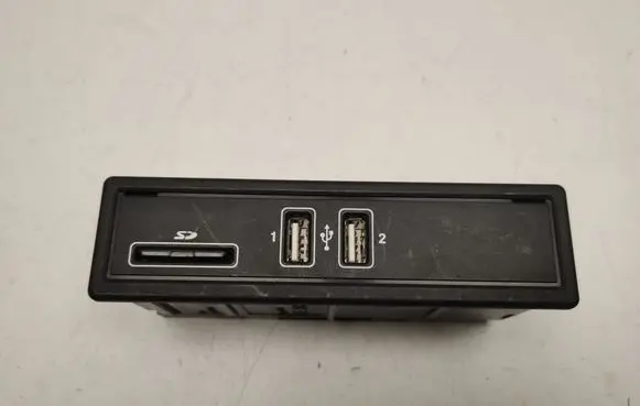Mercedes-Benz E W213 USB socket connector A2058200526