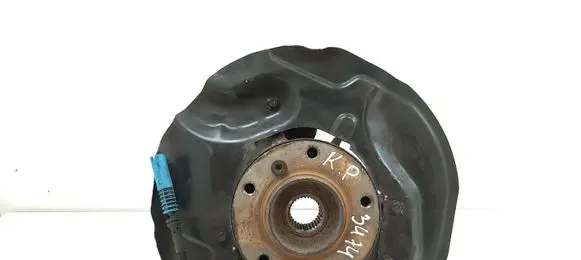 BMW 5 E60 E61 Front wheel hub