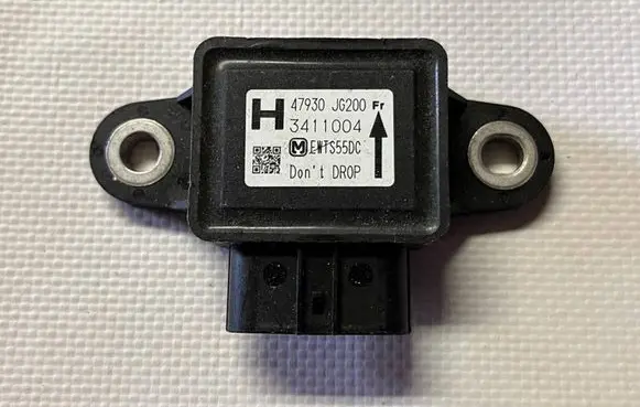 Nissan Juke I F15 ESP acceleration yaw rate sensor 47930JG200 3411004