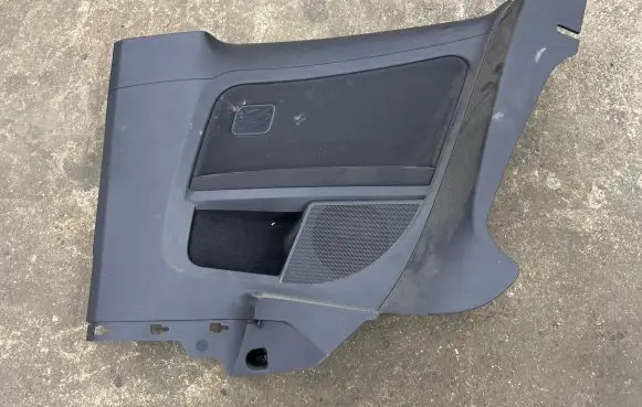 Volkswagen Golf VII Trunk/boot side trim panel 5G3867044BP 22Z000035 134131336